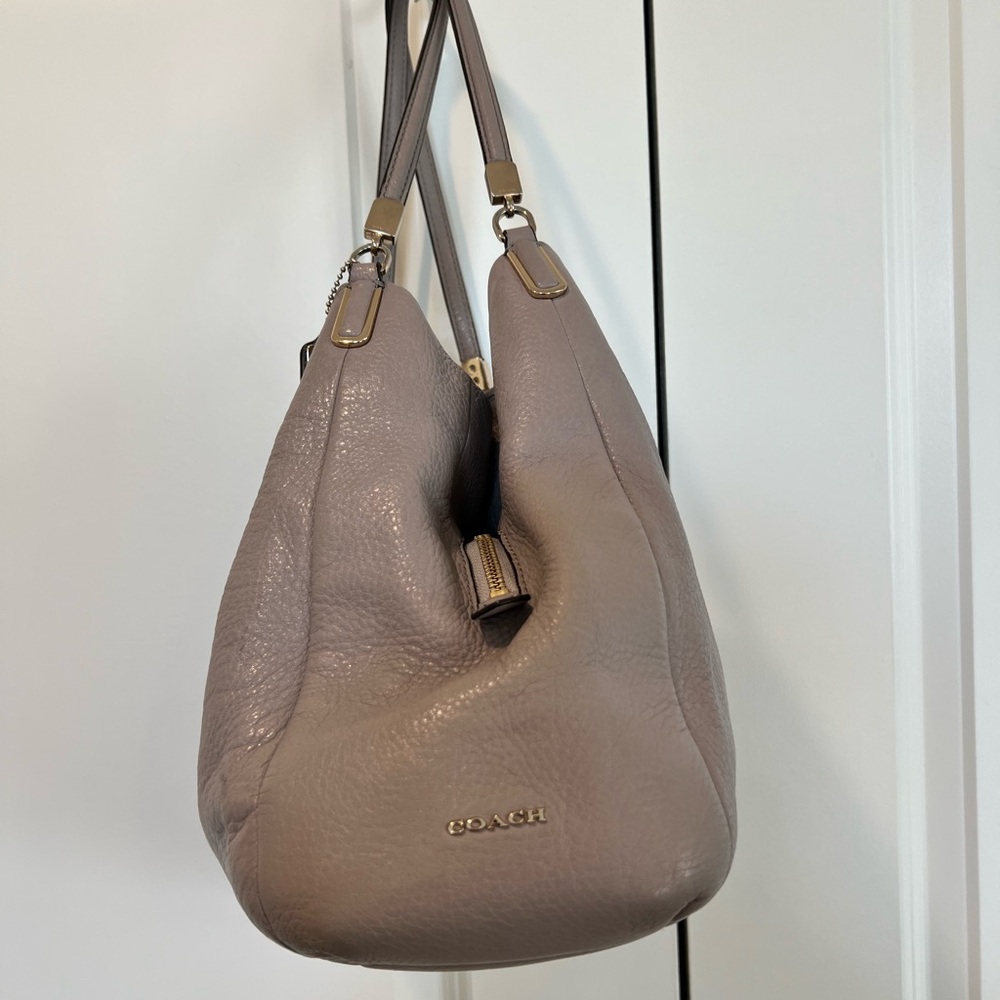 Coach Madison Phoebe leather shoulder bag in lavender color - Picture 5 of 12